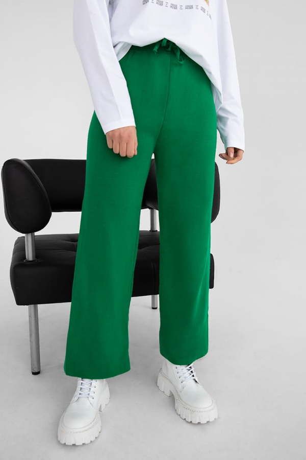 Штани вільного крою зеленого кольору 1