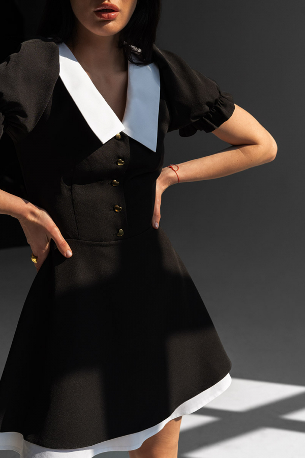 Сукня міні чорного кольору з комірцем 1