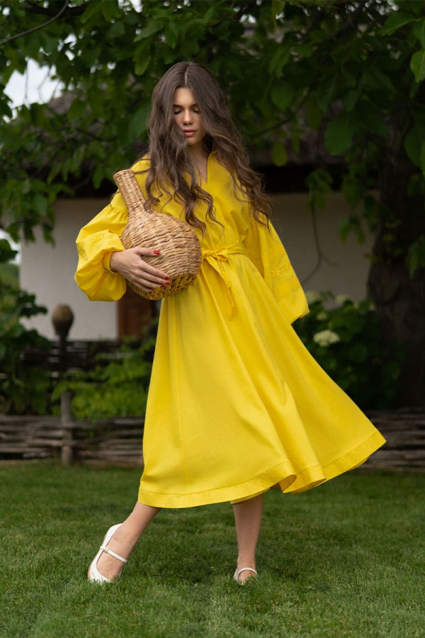 Сукня-вишиванка міді лляна жовтого кольору 1
