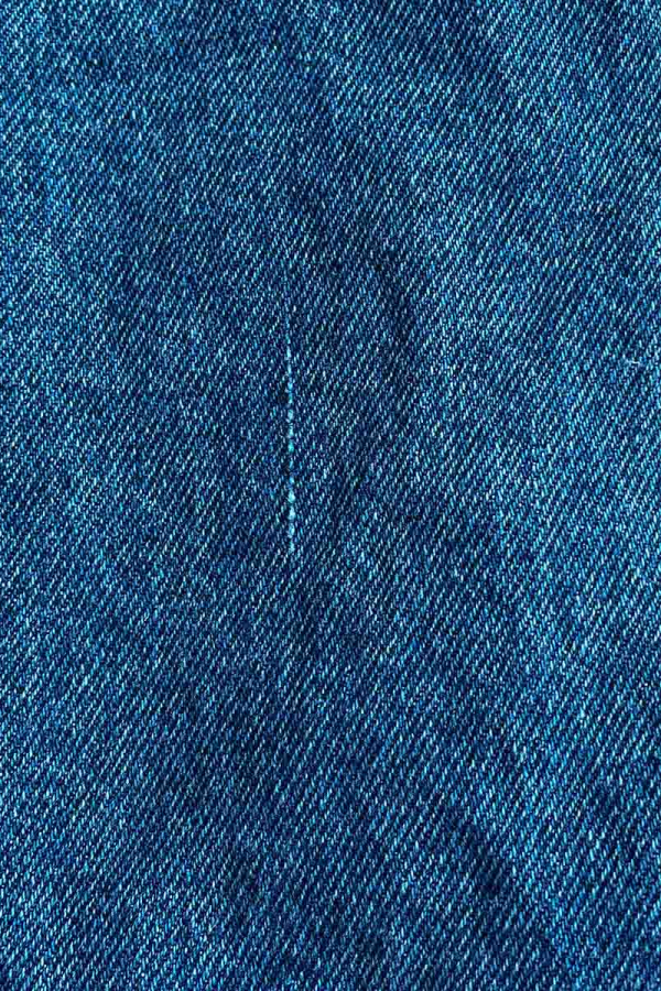Сорочка джинсова синього кольору з подовженими кишенями 1