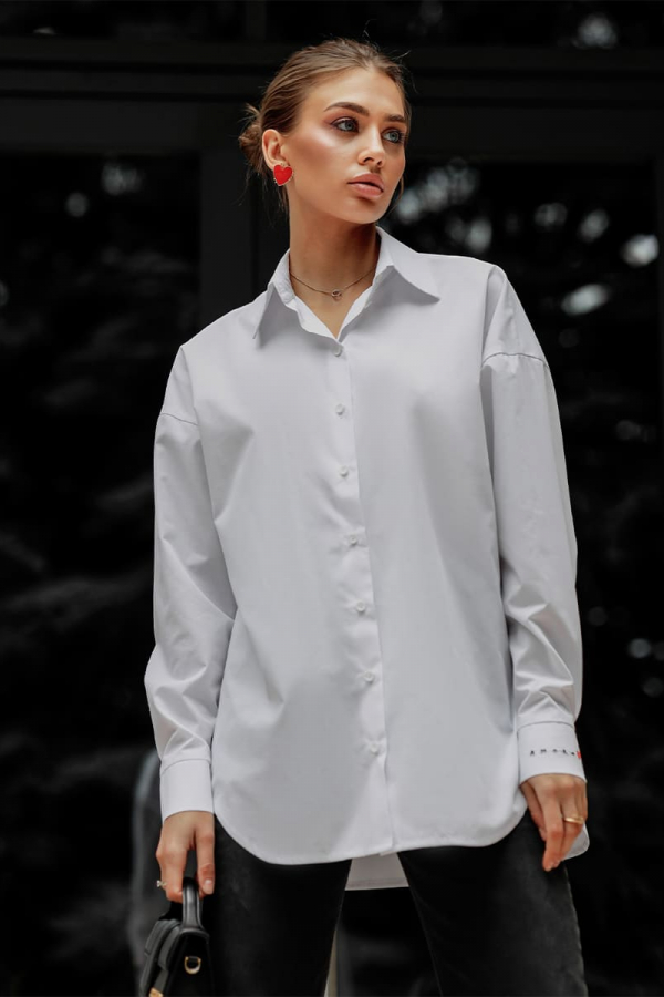 Сорочка бавовняна білого кольору з вишивкою Amore 1