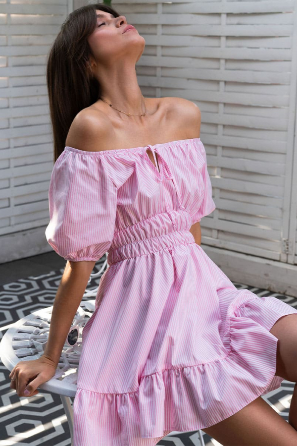 Сукня міні рожевого кольору в білу смужку 1