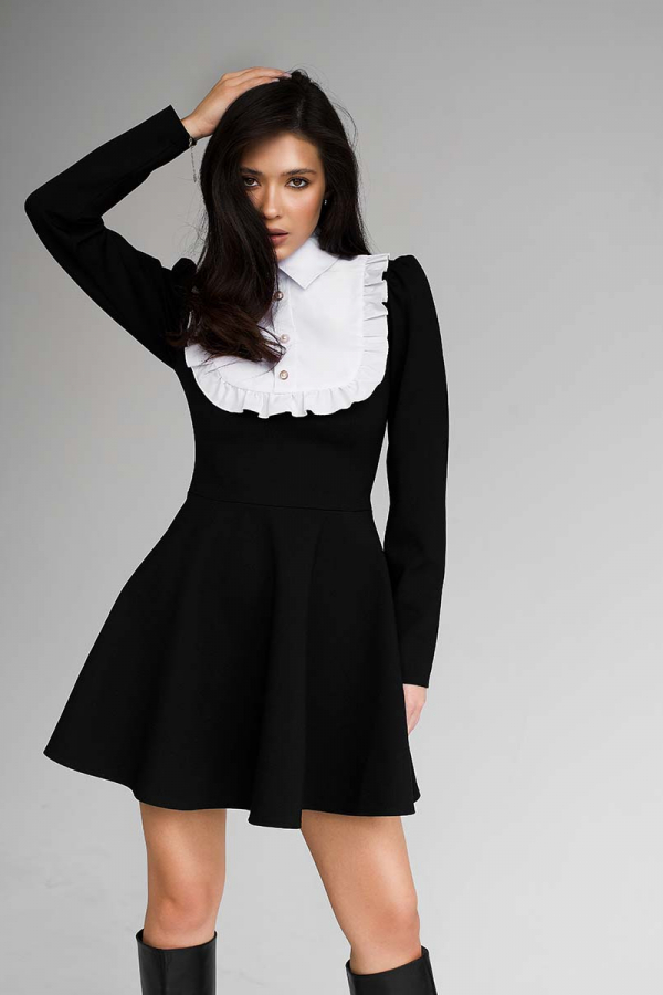 Сукня міні чорного кольору з широким білим коміром 1