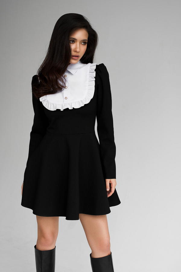 Сукня міні чорного кольору з широким білим коміром 1
