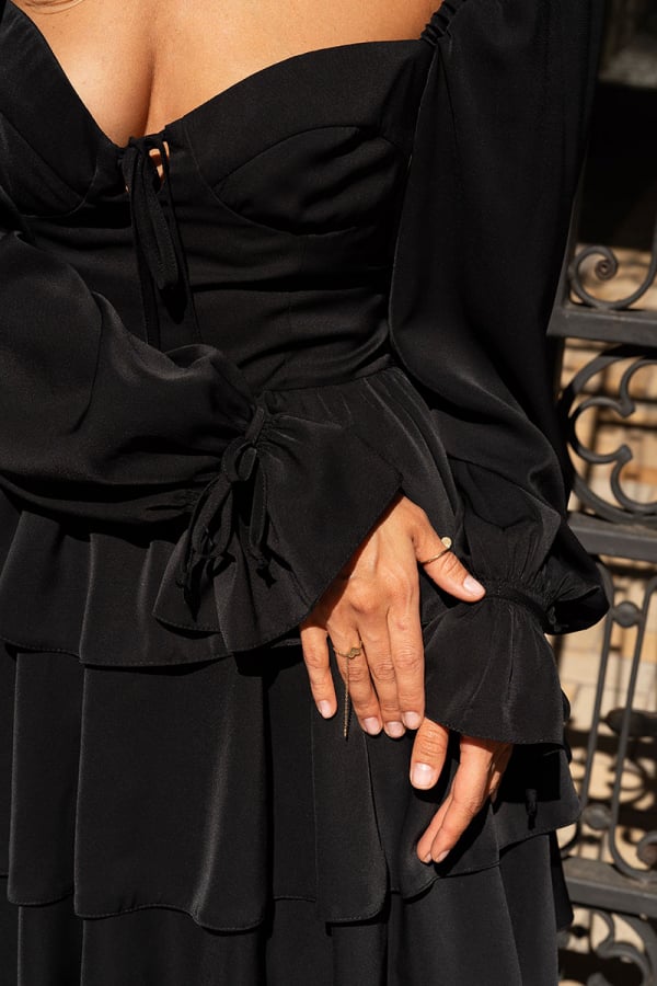 Сукня міні чорного кольору корсетна з рюшем 1