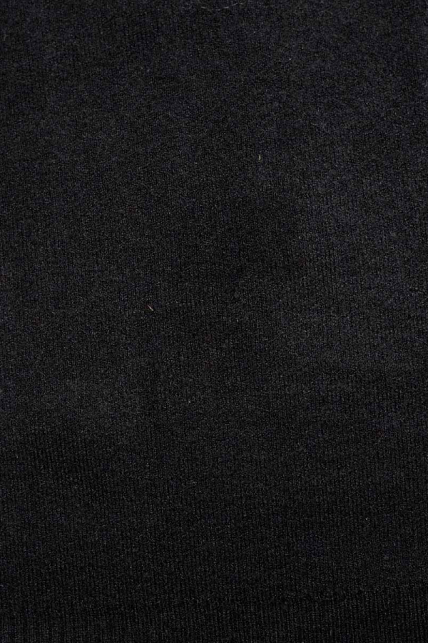 Светр чорного кольору з комірцем-стійкою від костюму 1