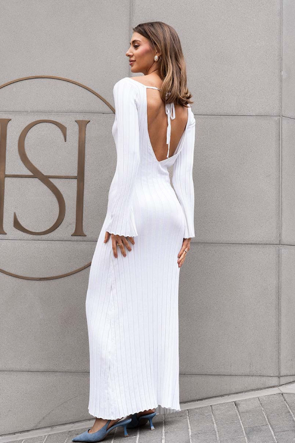 Сукня міді трикотажна біла з вирізом на спинці 1