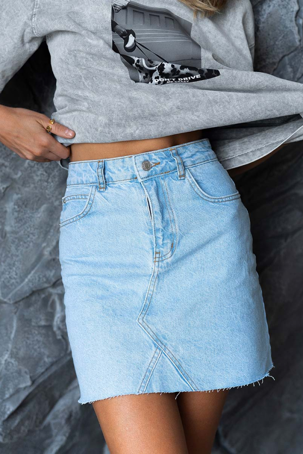 Спідниця міні джинсова світло-блакитного кольору 1