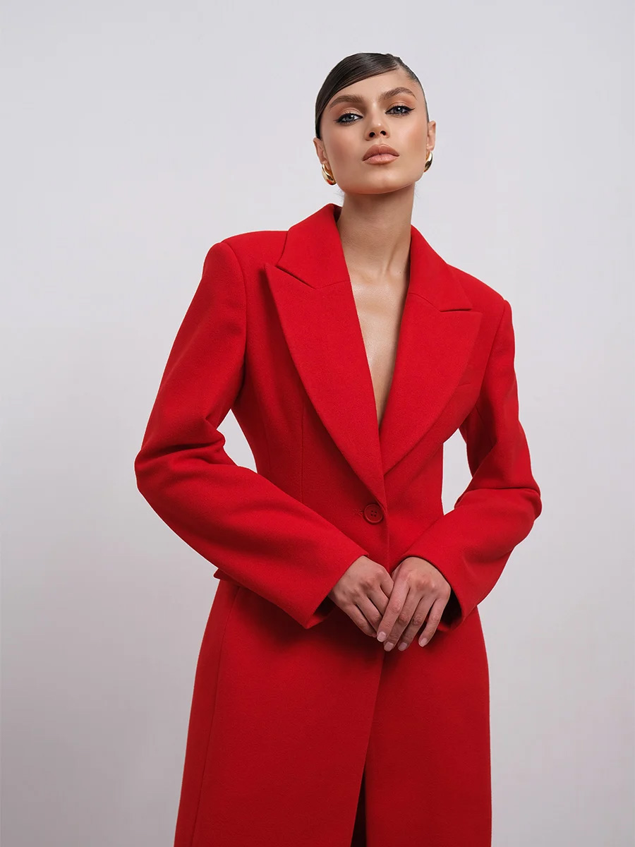 Пальто максі червоного кольору