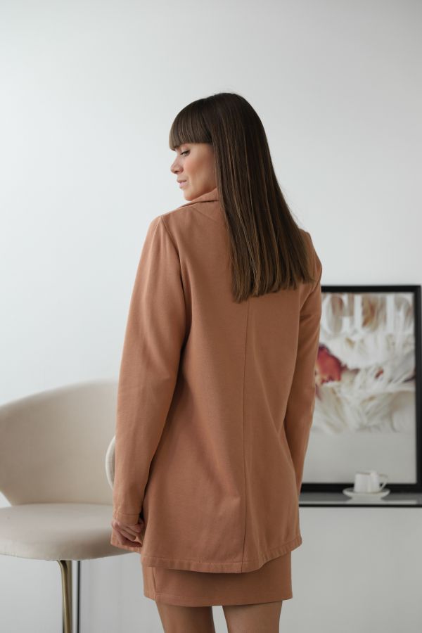 Костюм пиджак с юбкой коричневого цвета с цветочным принтом 2