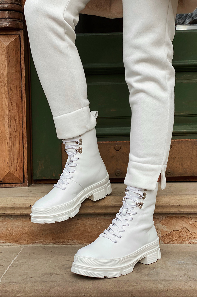 Ботинки женские белого цвета высокие кожаные зима 4