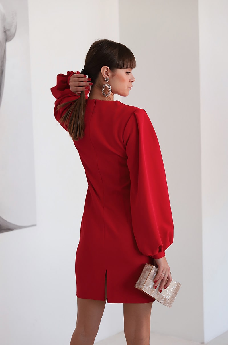 Платье красное с объёмными рукавами 5