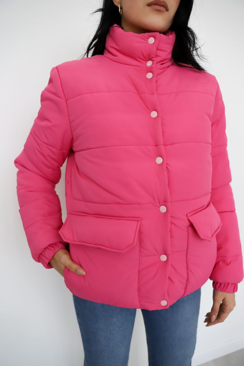 Курточка з великими кишенями на кнопках рожевого кольору 3