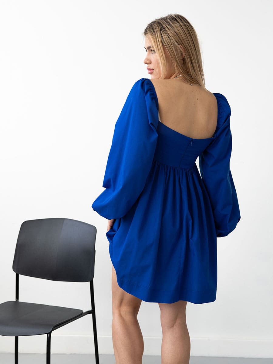 Сукня міні з фігурним вирізом синього кольору 4