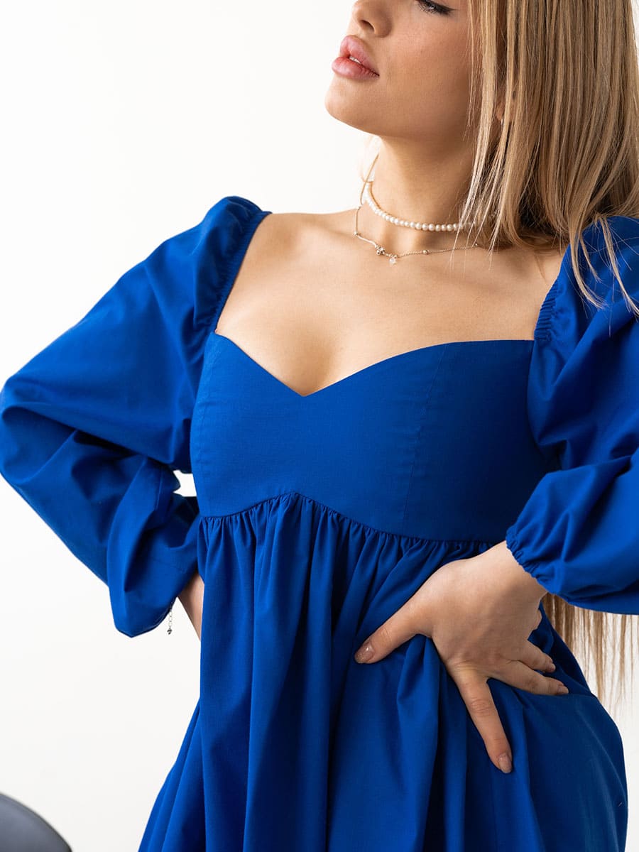 Сукня міні з фігурним вирізом синього кольору 2