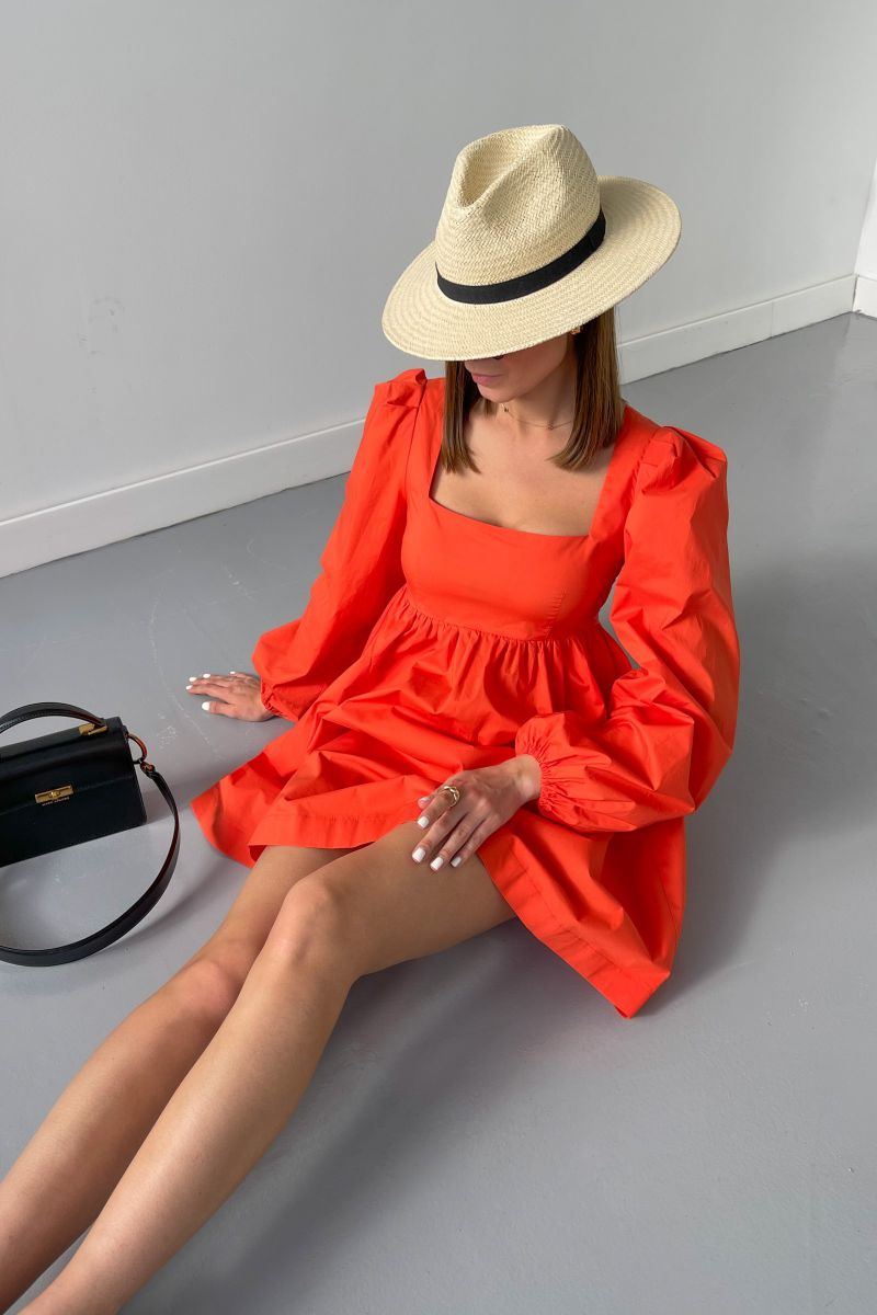 Сукня міні помаранчева з вирізом каре 4