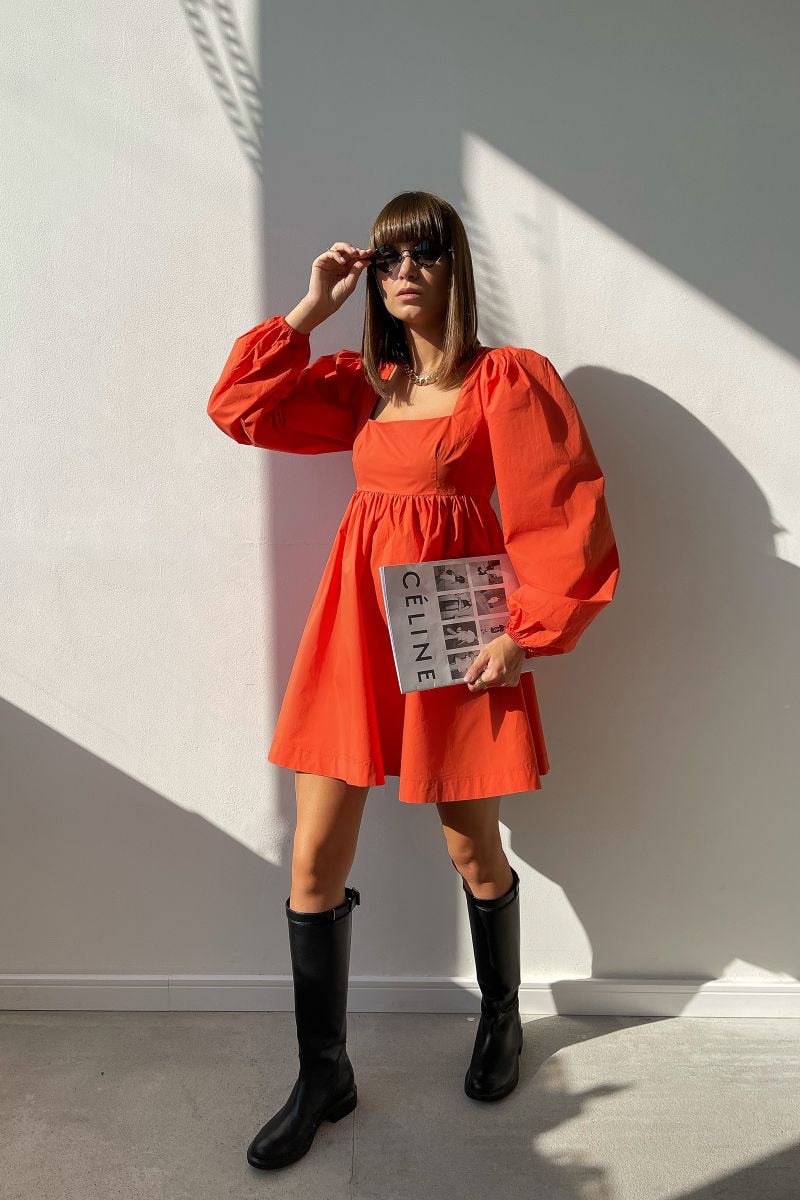 Сукня міні помаранчева з вирізом каре 6