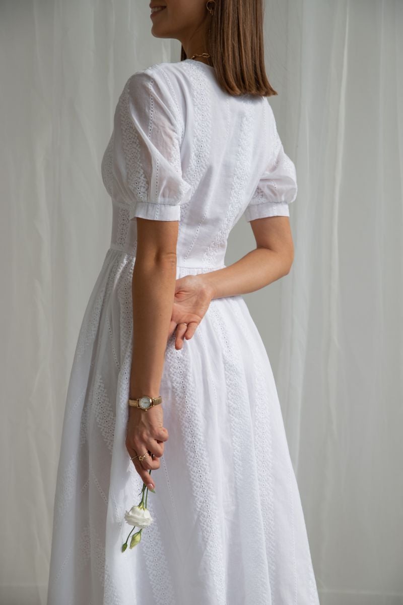 Корсетна сукня міді біла з бавовни 3