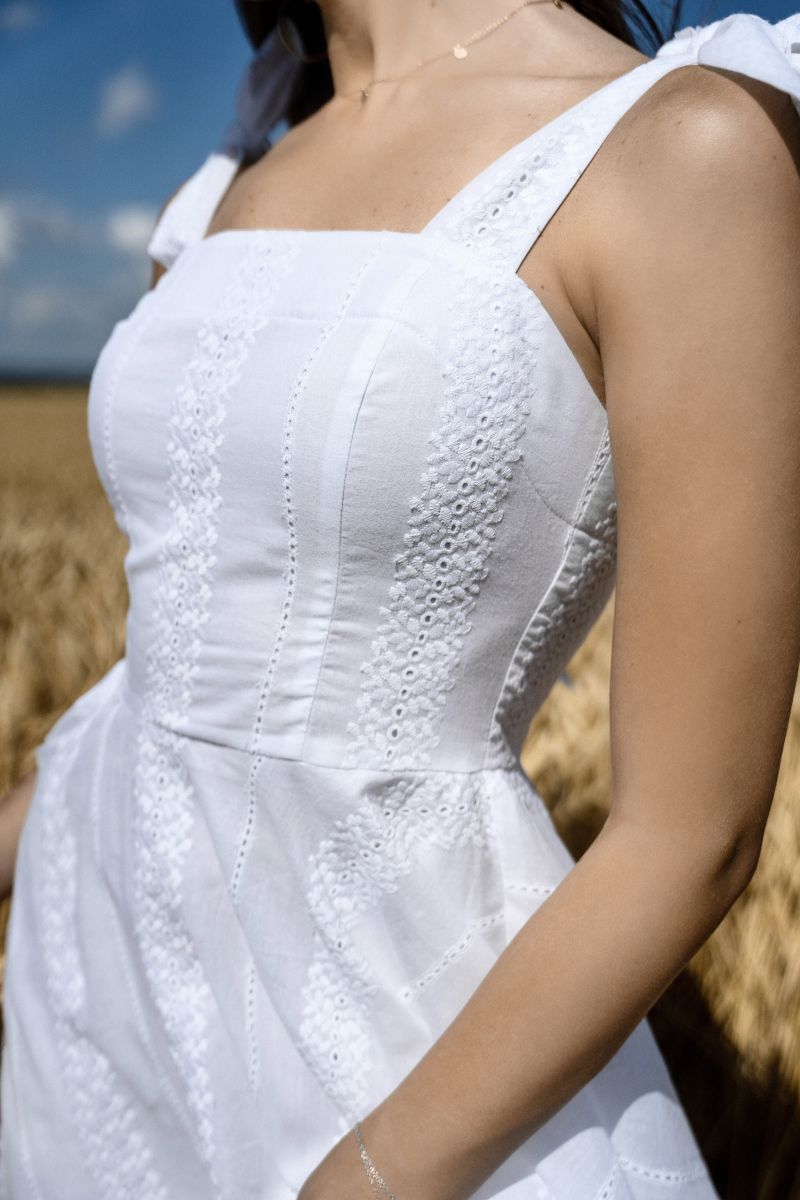 Сукня міні біла з бавовни 3