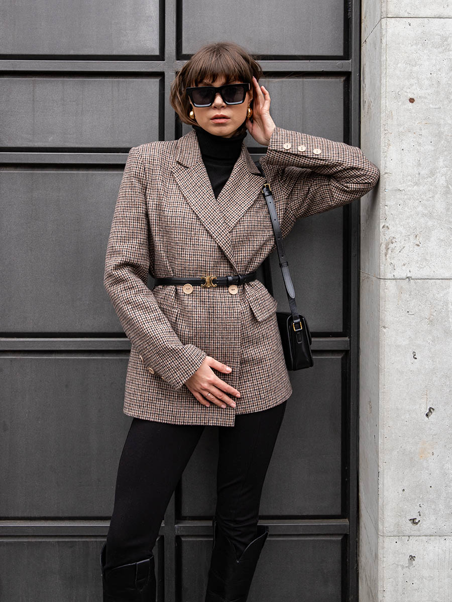 Пальто-піджак коричневого кольору 1