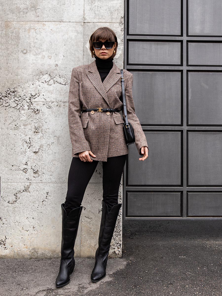 Пальто-піджак коричневого кольору 5