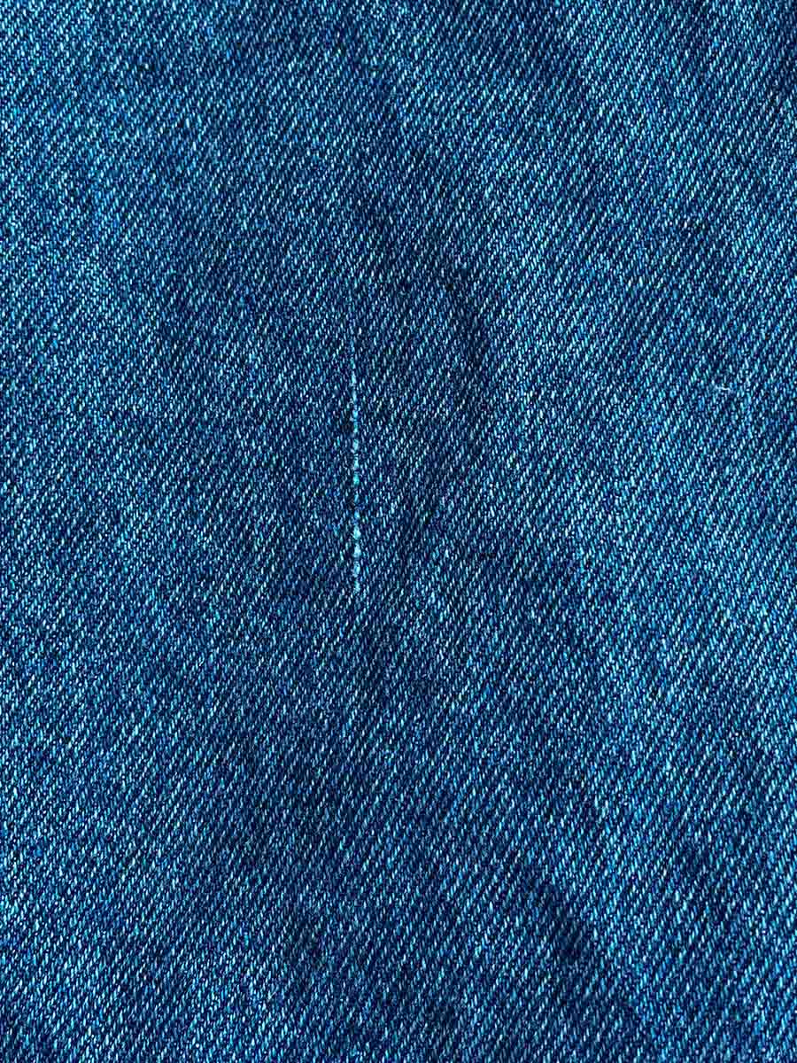 Сорочка джинсова синього кольору з подовженими кишенями 4