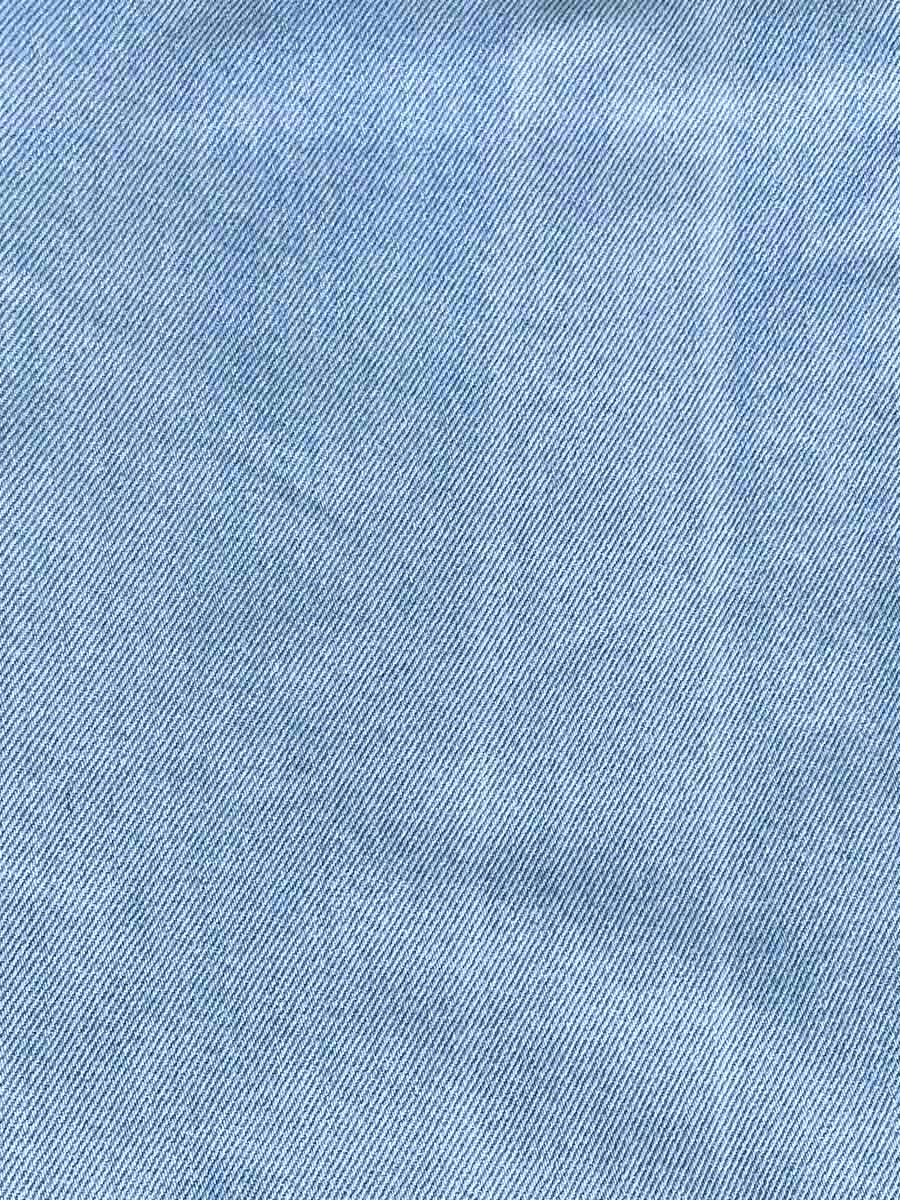 Джинси з декоративною кокеткою блакитного кольору 5