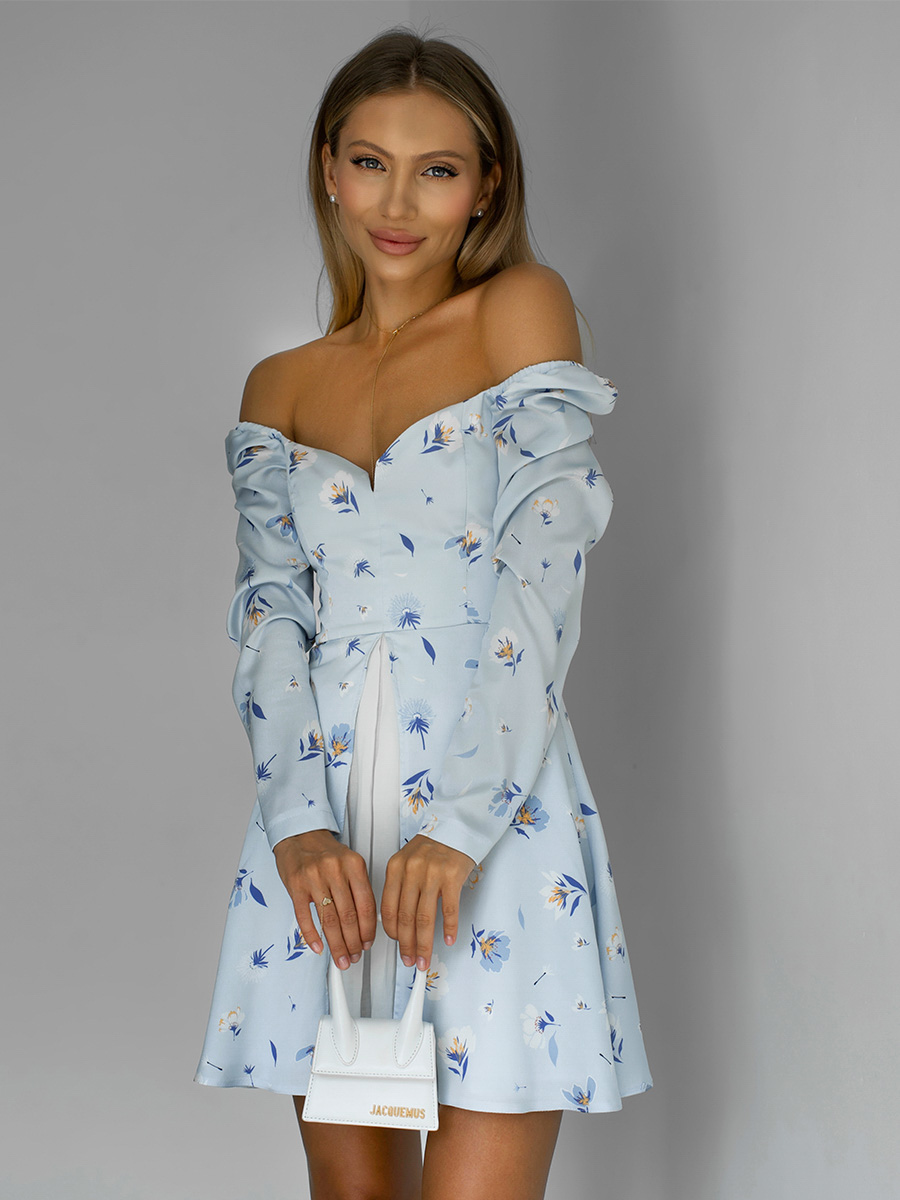 Сукня міні блакитного кольору з розрізом 2