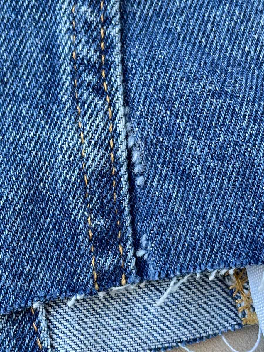 Сорочка вкорочена джинсова синього кольору з подовженими кишенями 3