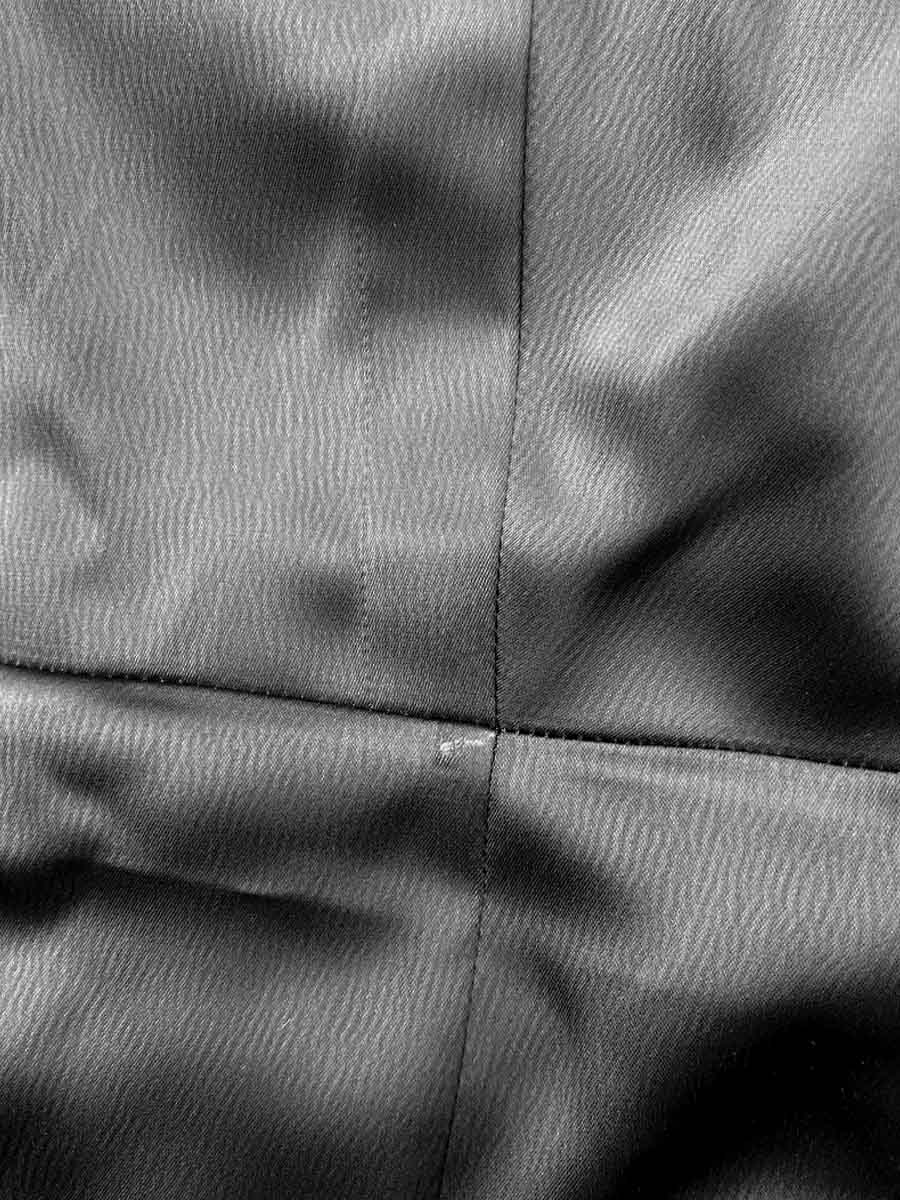 Сукня міді шовкова чорного кольору зі шлейфом та стразовою стрічкою 3