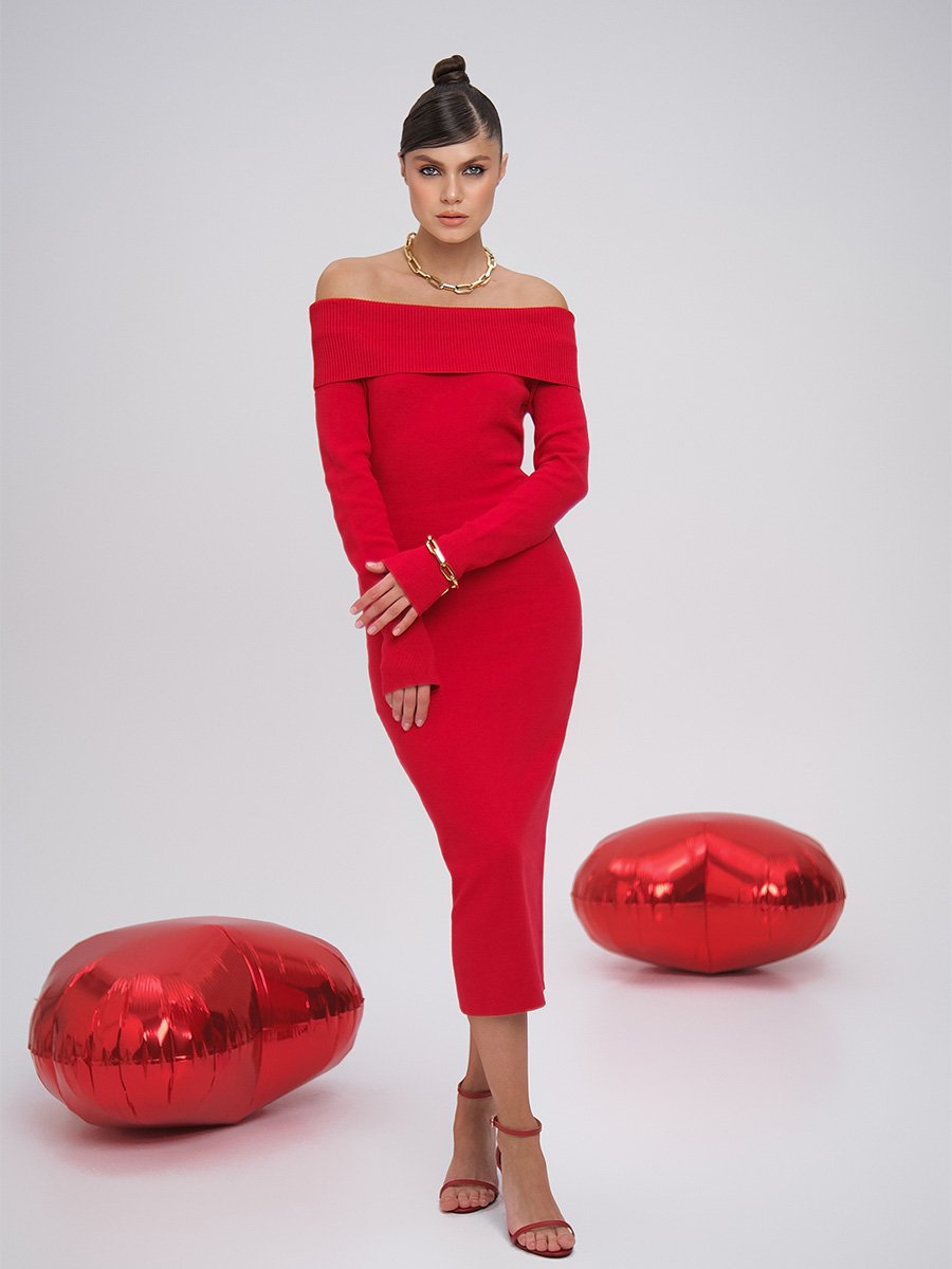 Сукня міді червоного кольору з відкритими плечима 1