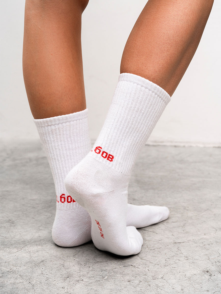 Шкарпетки білого кольору з принтом лю.бов 1