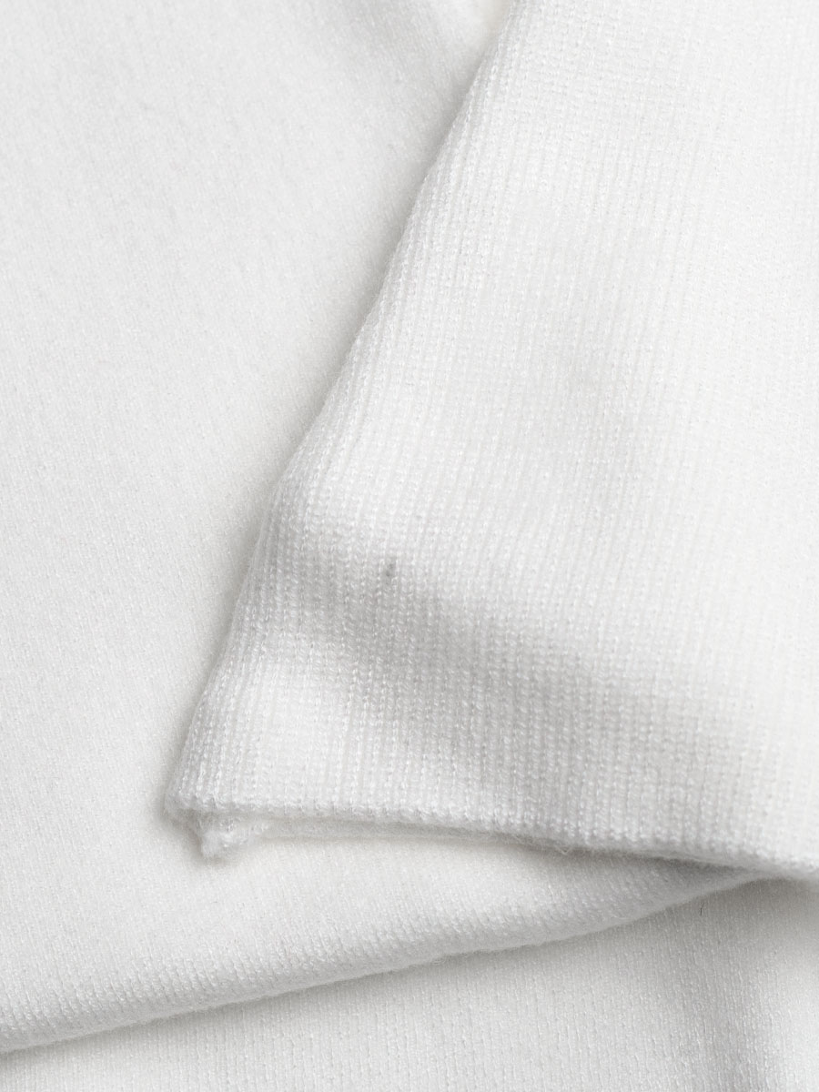 Сукня міді біла трикотажна з відкритими плечима 3