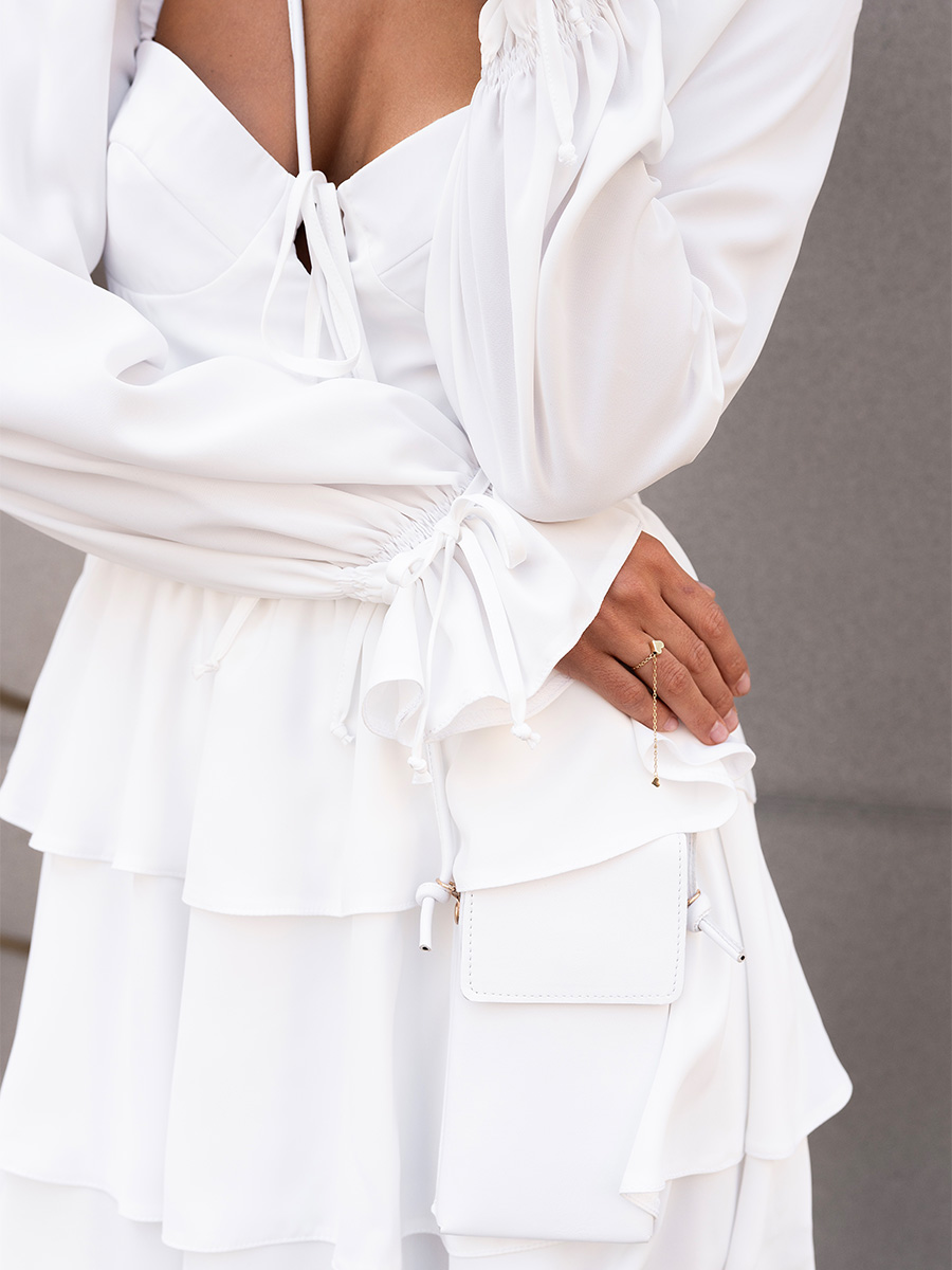 Сукня міні білого кольору корсетна з рюшем 3