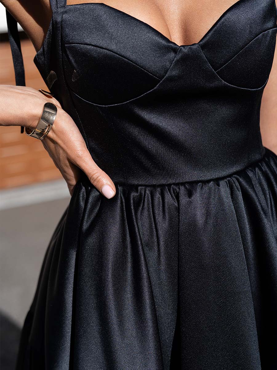 Сукня міні корсетна чорного кольору з зав'язками 9