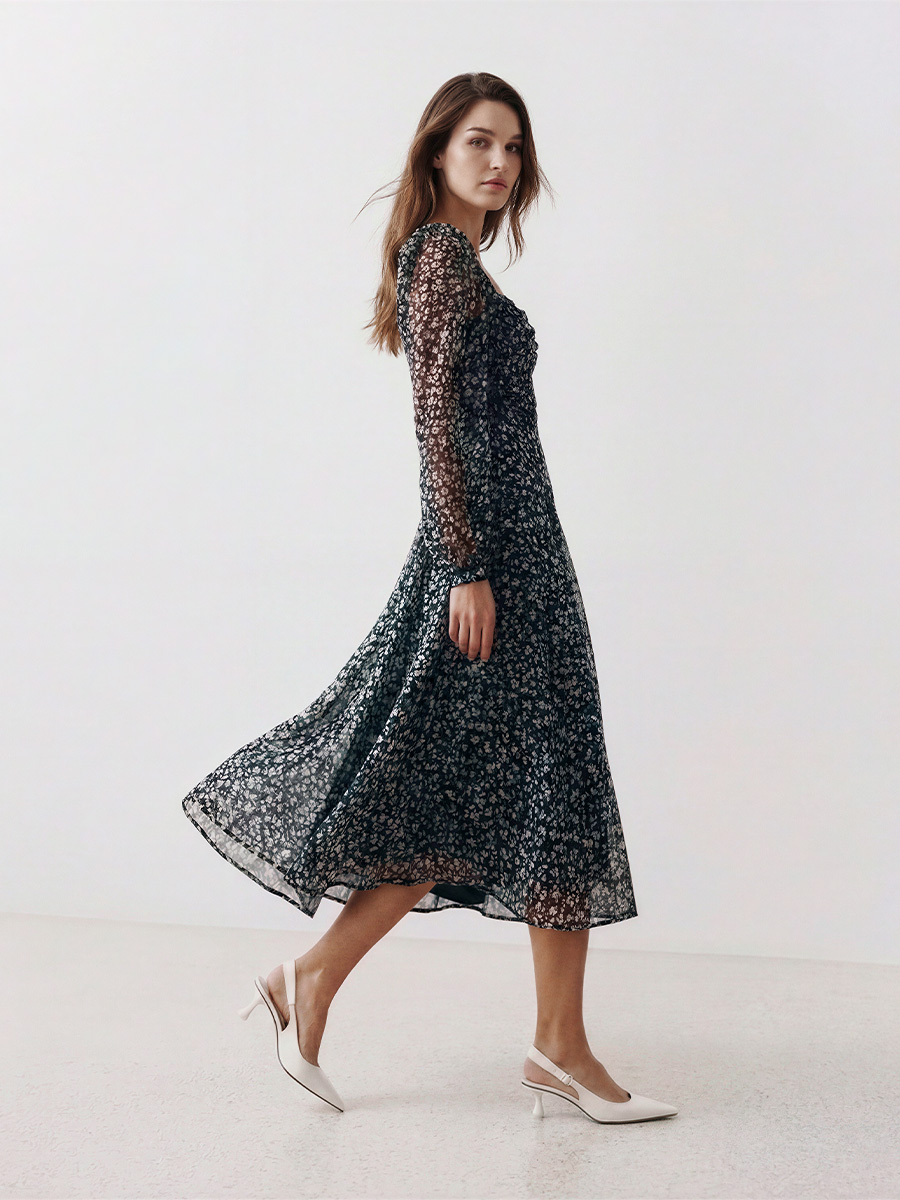 Сукня міді чорного кольору зі шнурівкою на спині 1