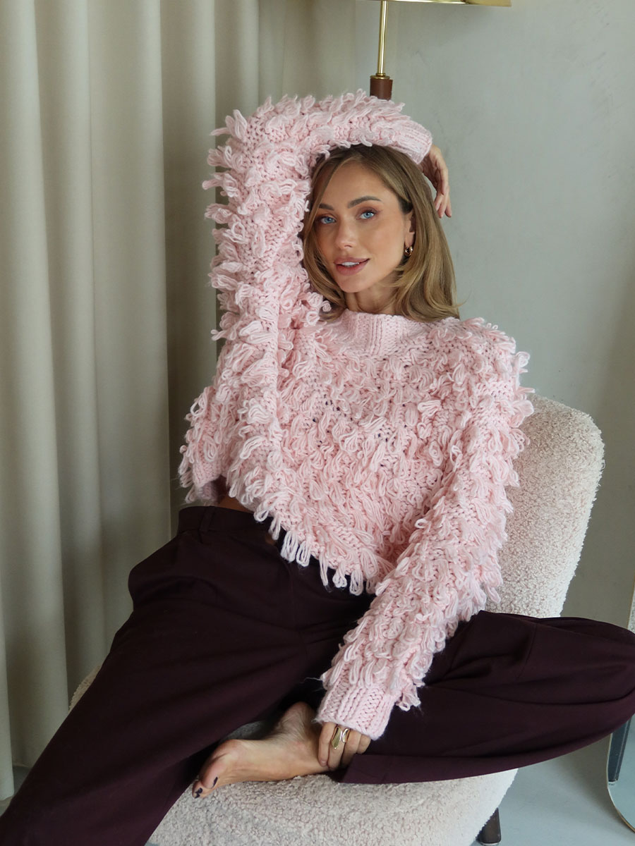 Светр оверсайз рожевого кольору з об'ємної в'язки 1