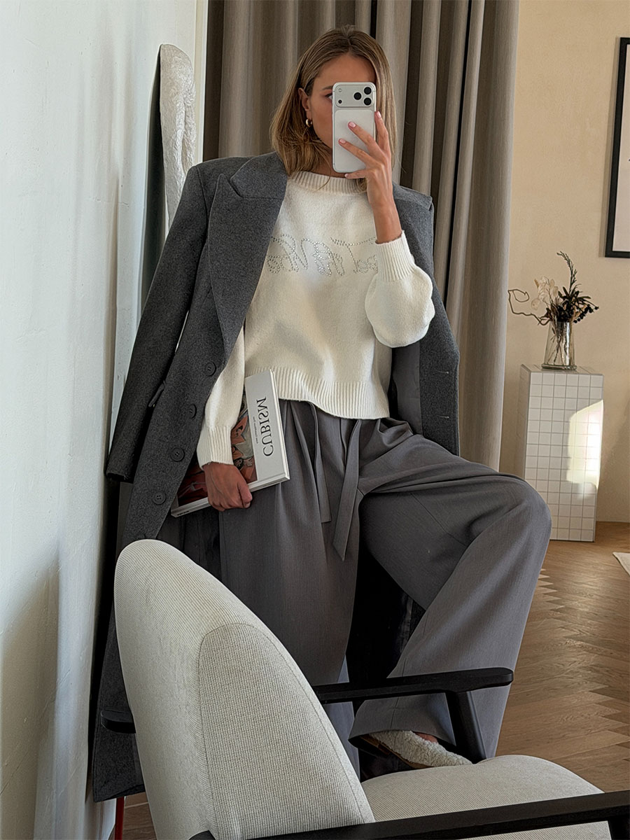 Светр оверсайз білого кольору з принтом зі страз Feel the Vibe 5