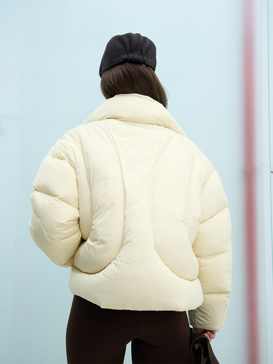 Пуховик оверсайз світло-жовтого кольору вкорочений з коміром стійка 1