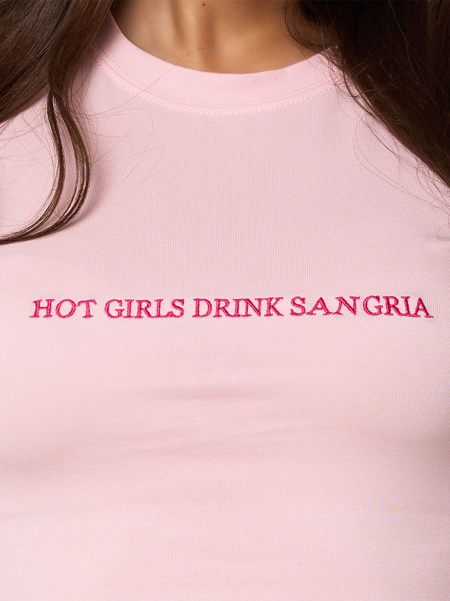 Футболка світло-рожевого кольору з вишивкою HOT GIRLS DRINK SANGRIA 1
