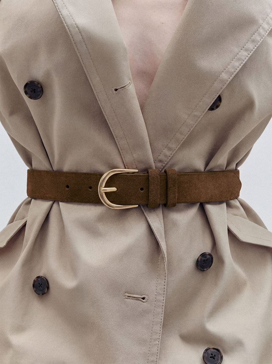 Ремінь замшевий коричневого кольору з жовтою овальною пряжкою 4