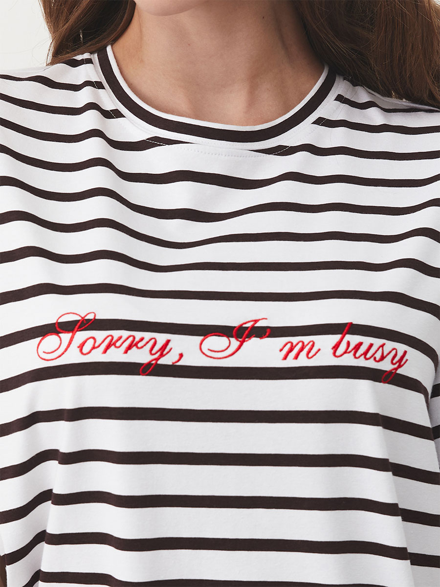 Гольфи білого кольору з вишивкою SORRY I'M BUSY 2 Гольфи білого кольору з вишивкою SORRY I'M BUSY 2