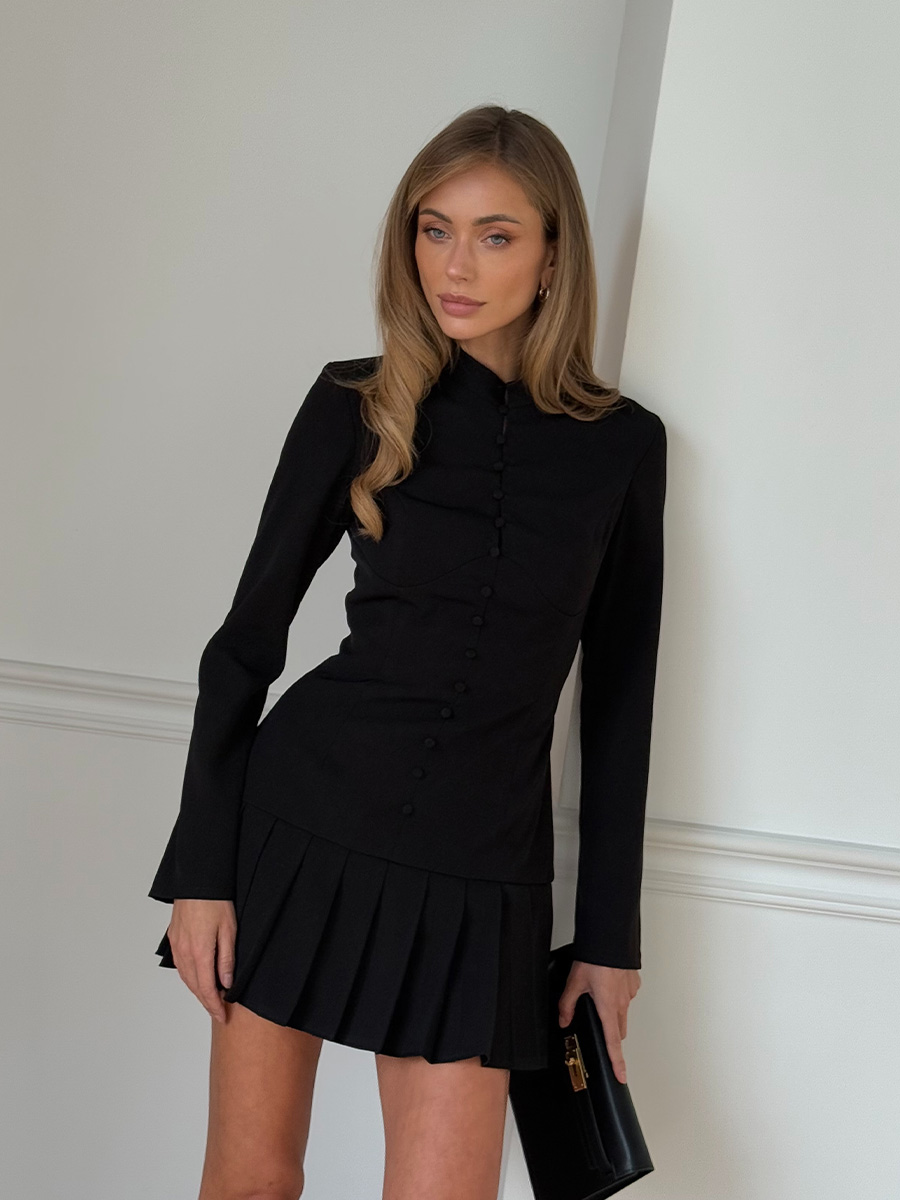 Сукня міні чорного кольору з ґудзиками спереду 1
