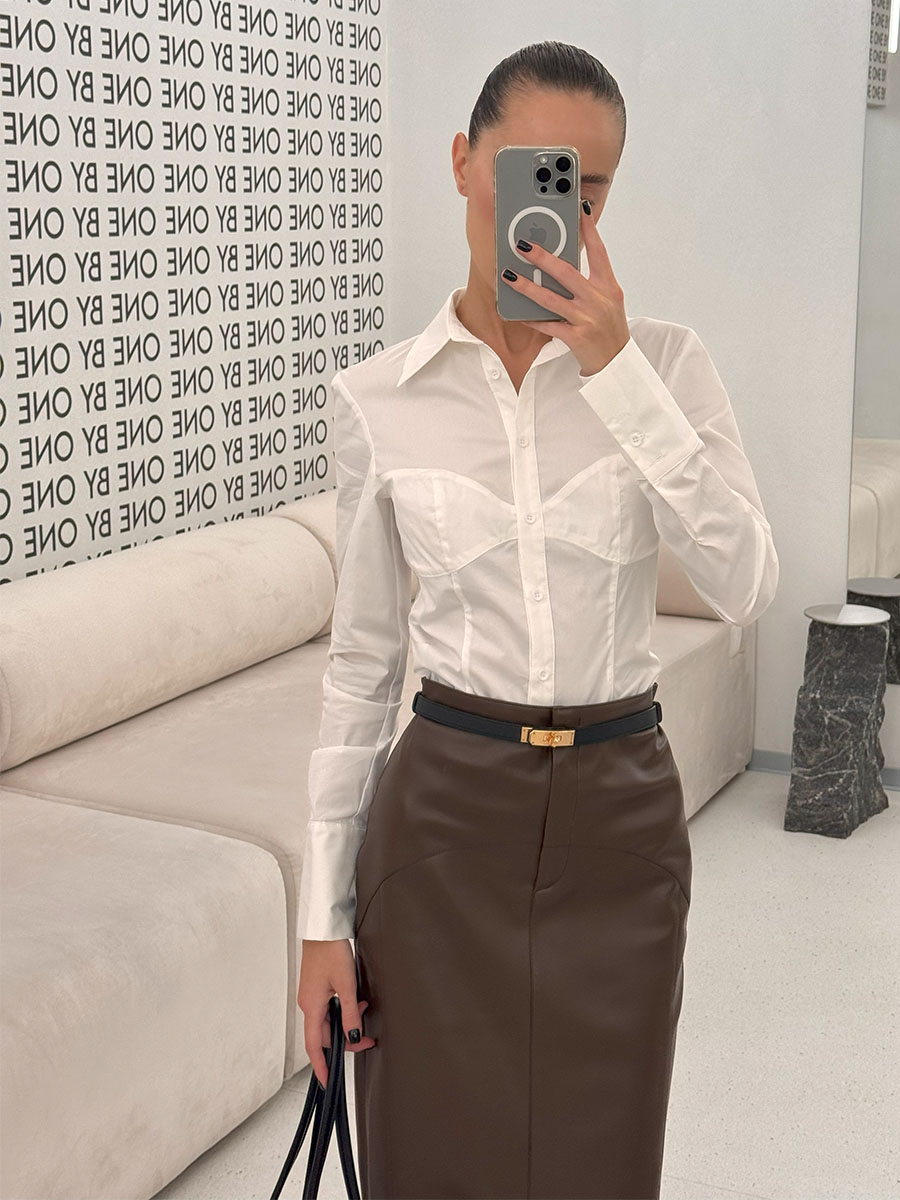 Сорочка білого кольору з імітацією бюгальстера 1