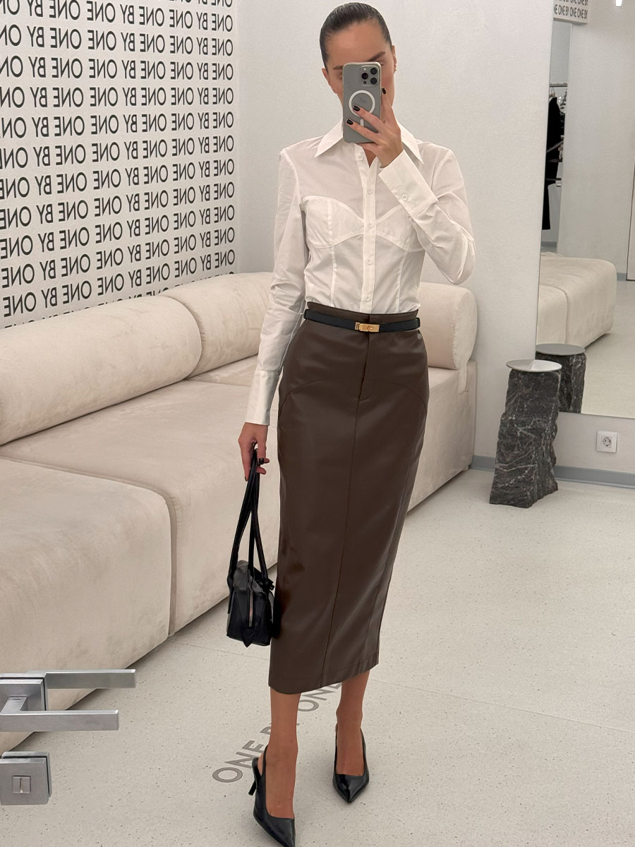 Сорочка білого кольору з імітацією бюгальстера 1