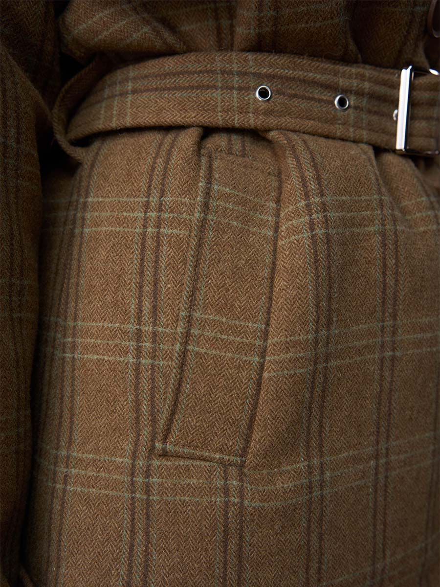 Пальто міні утеплене коричневого кольору картате з паском 1