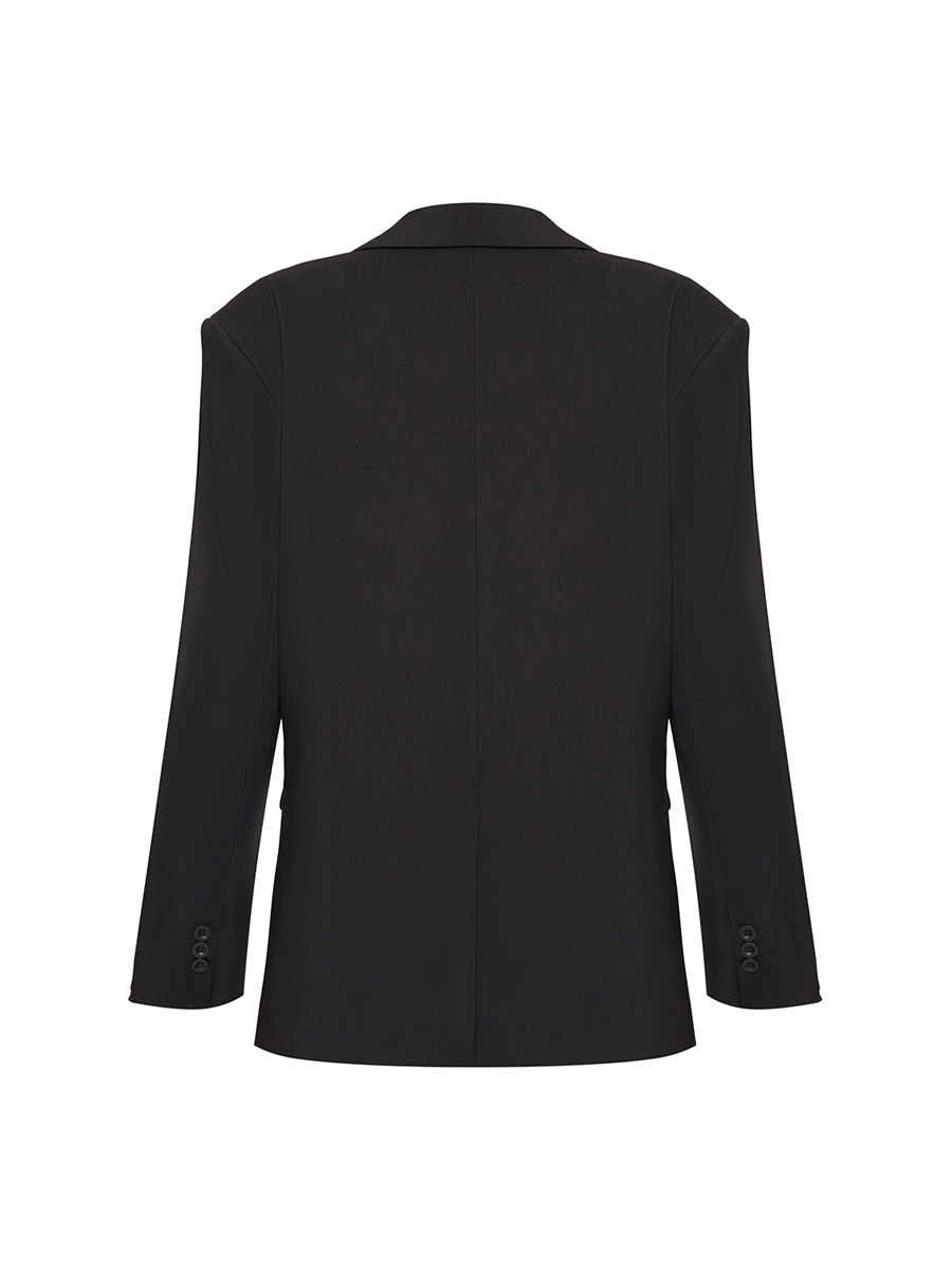 Жакет двобортний чорнрого кольору з біркою на кишені 8