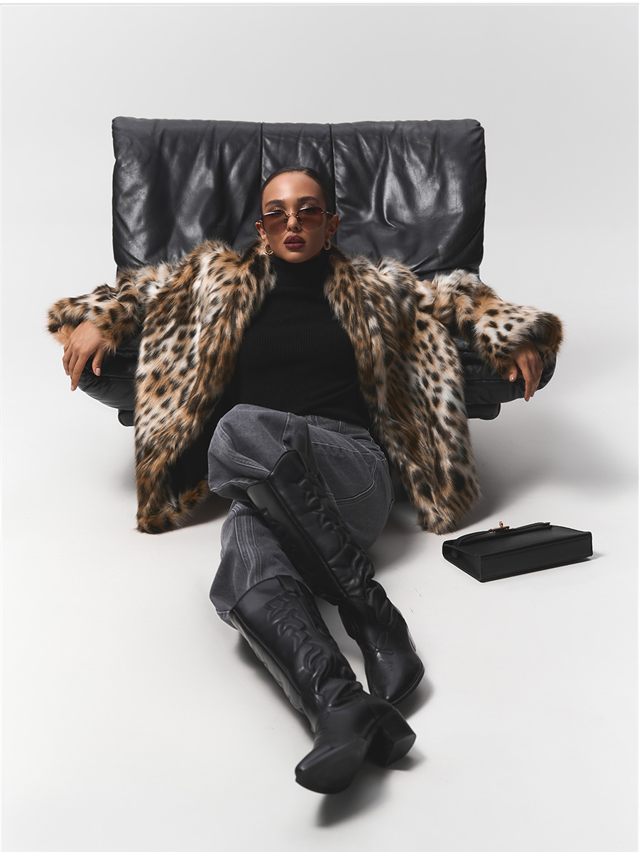 Шуба вкорочена леопардового кольору 1