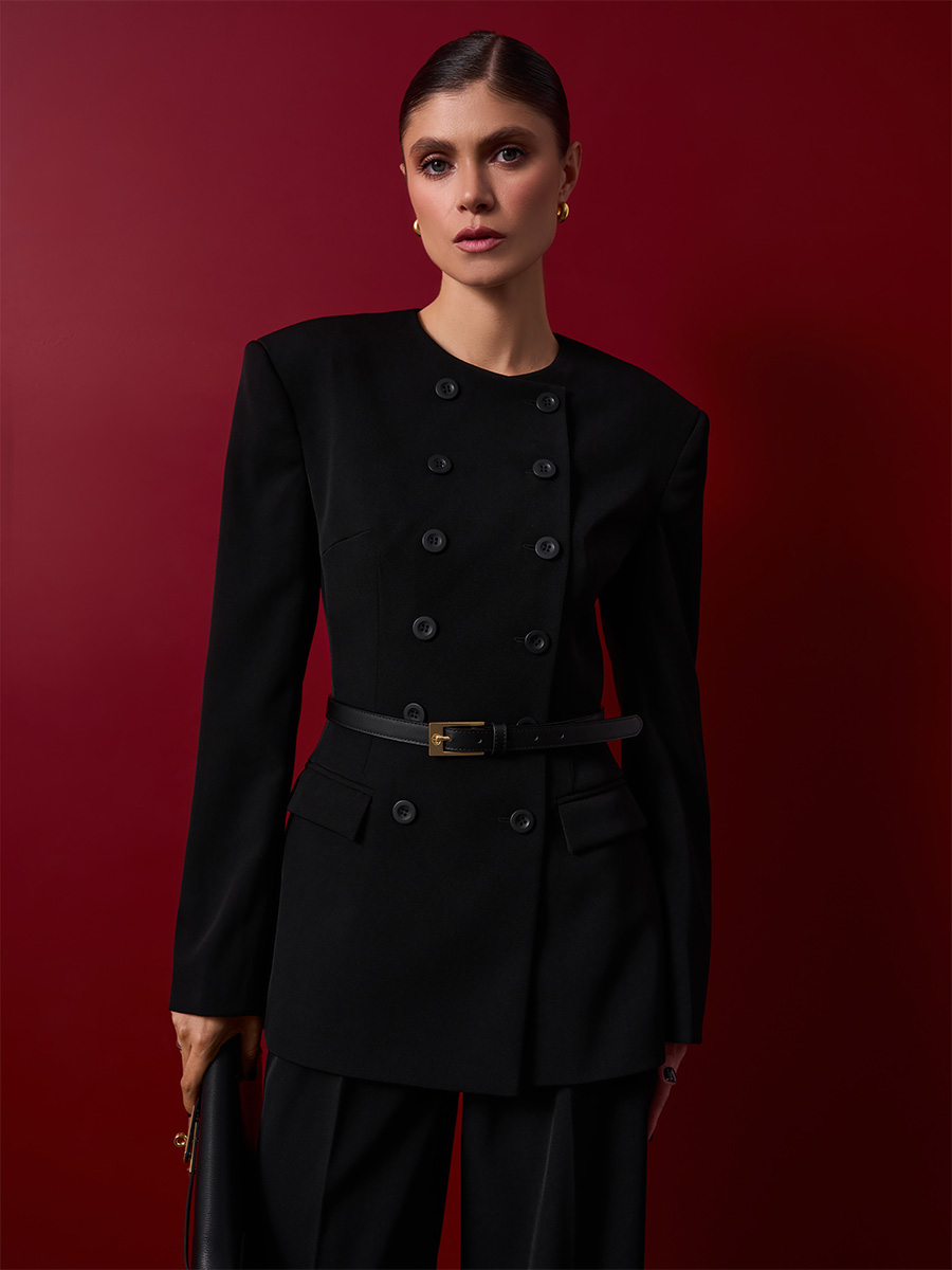 Жакет двобортний без коміра чорного кольору 1