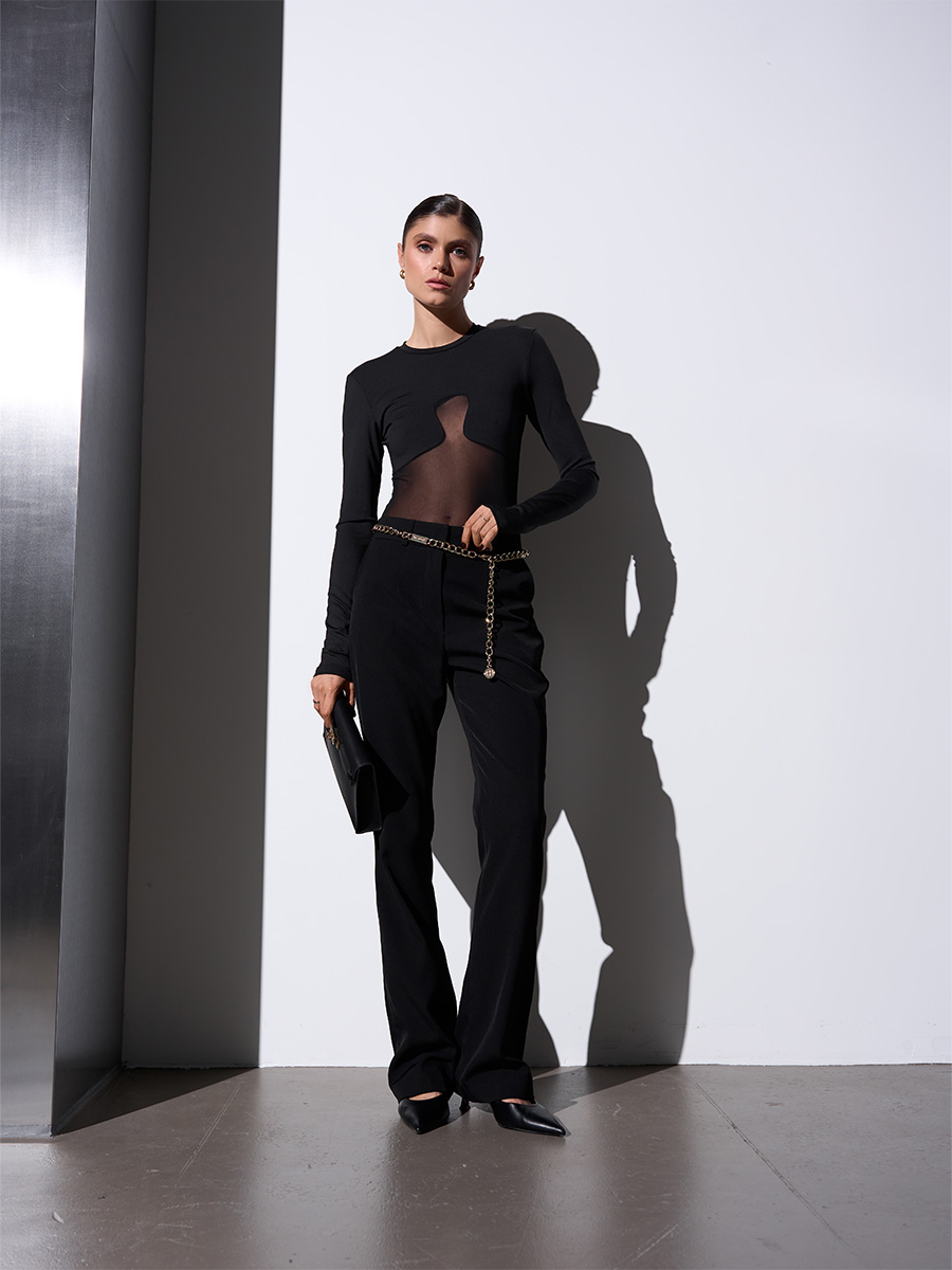 Боді  чорного кольору з вставкою зі сітки 4